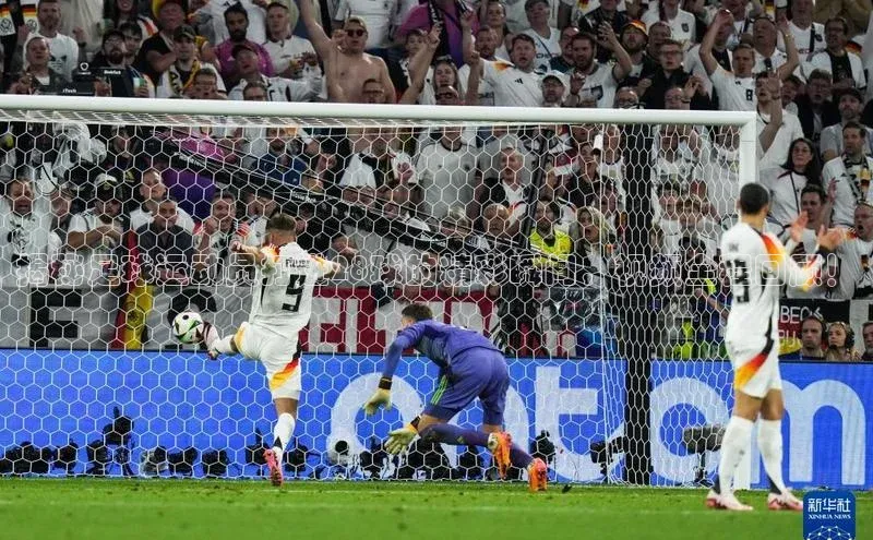 意昂4凯捷文心一言